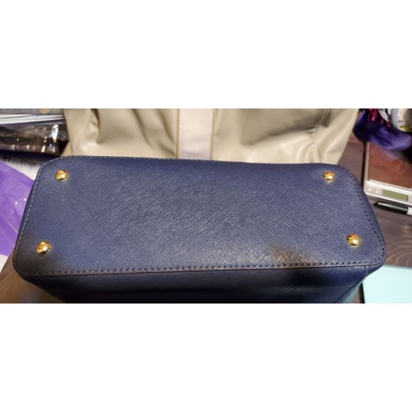 Michael Kors purse - Picture 10 of 12